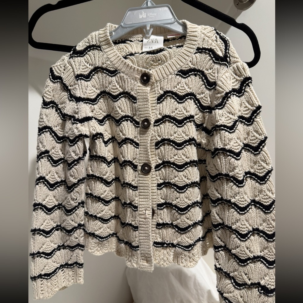 Zara Cream and Black Zigzag Cardigan Sweater - Picture 2 of 3